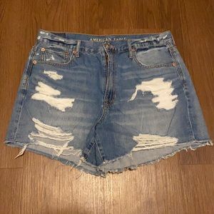 American eagle light wash 90s boyfriend shorts
